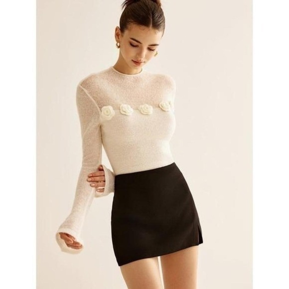 COMMENSE 3D Flower Panel Soft Knit Mohair Wool Blend Top White size XL NWT